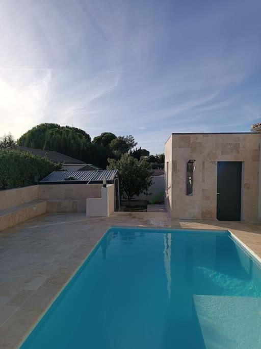 Charmant Studio Avec Piscine Villemoustaussou Dış mekan fotoğraf